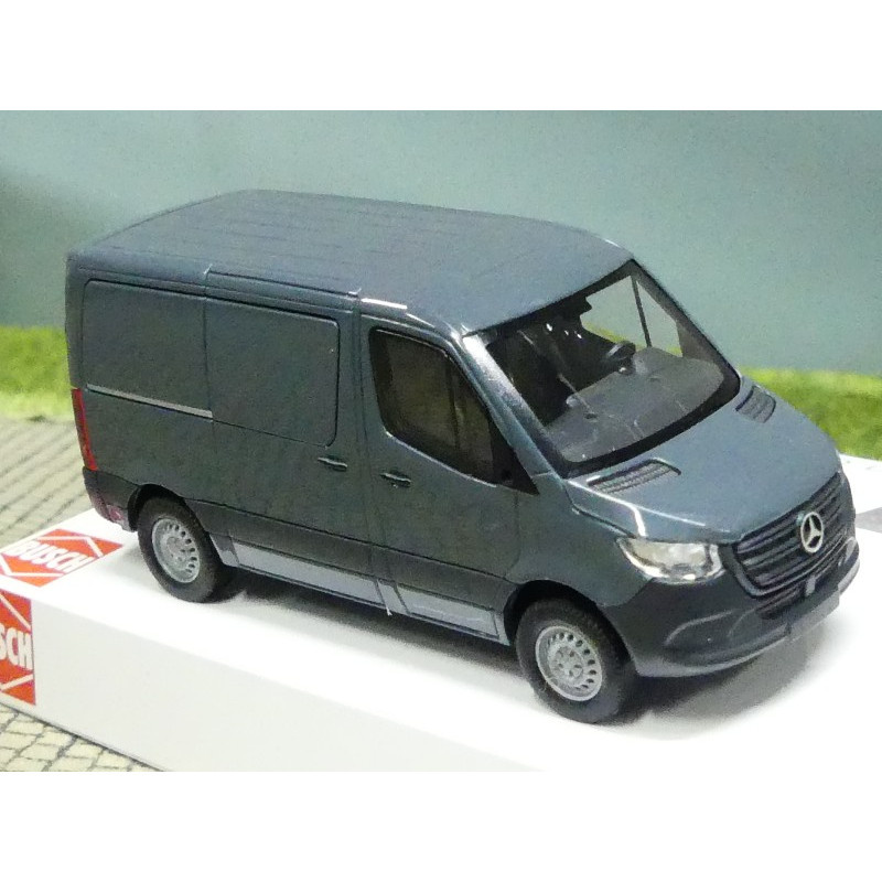 Miniature MERCEDES BENZ SPRINTER COURT 1 87 BUSCH