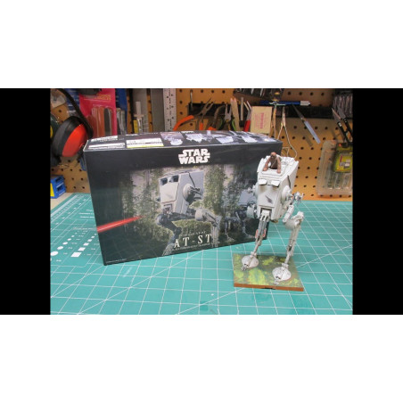 AT-ST 1/48 REVELL BANDAI